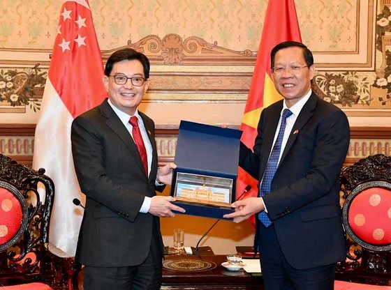 HCMC, Singapore promote cooperation for sustainable development ảnh 7