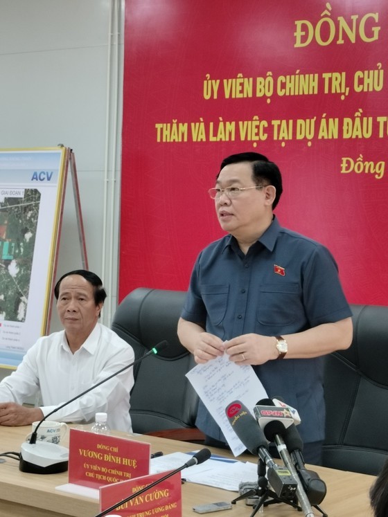 NA Chairman checks construction progress of Long Thanh Airport project ảnh 4