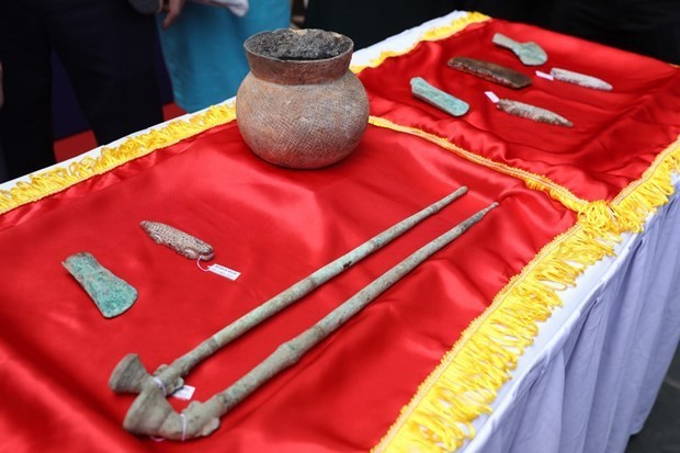 Vietnam receives historic artefacts from US ảnh 2