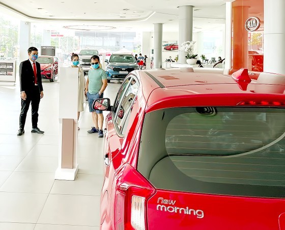 Auto market faces scarcity, car loan tightening at year’s end ảnh 2