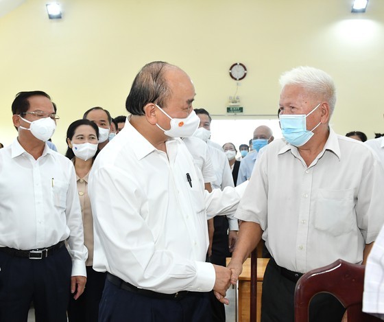 HCMC should create favorable environment for global investors: State President ảnh 2