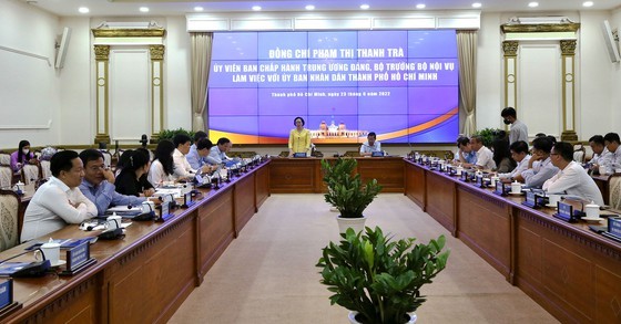 HCMC determinedly addressing issues in urban government establishment ảnh 1