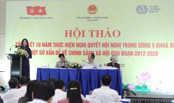 Vietnam should aim at compulsory social insurance for all citizens: Expert ảnh 1