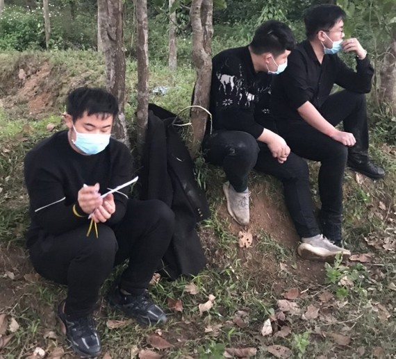 Quang Tri Police looking for illegal immigrant avoiding quarantine ảnh 1