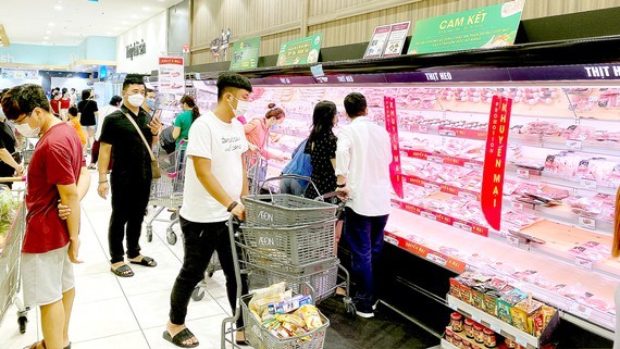 Trading of goods remains normal in HCMC  ảnh 1