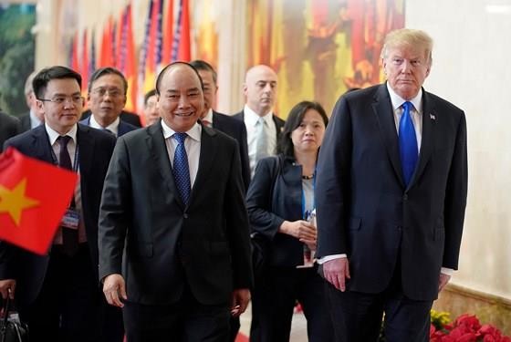 PM Nguyen Xuan Phuc meets US leader ảnh 4