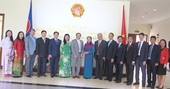 HCMC keens on boosting partnership with Vientiane ảnh 6
