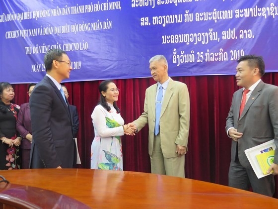 HCMC keens on boosting partnership with Vientiane ảnh 1