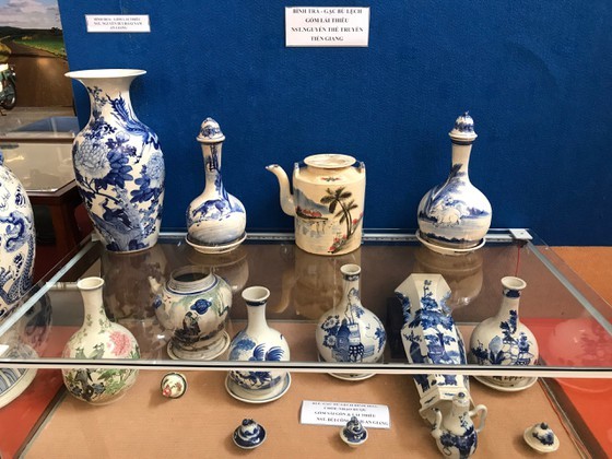 Antiques exhibition opens in An Giang ảnh 10