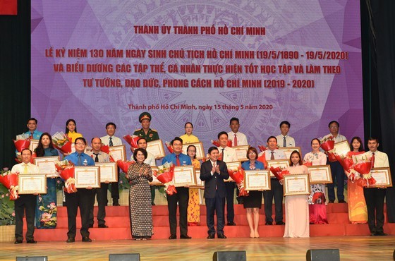 HCMC hosts ceremony celebrating President Ho Chi Minh's 130th birthday ảnh 6