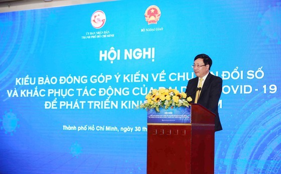 HCMC collects OVs’ opinions on digital transformation, economic development ảnh 3