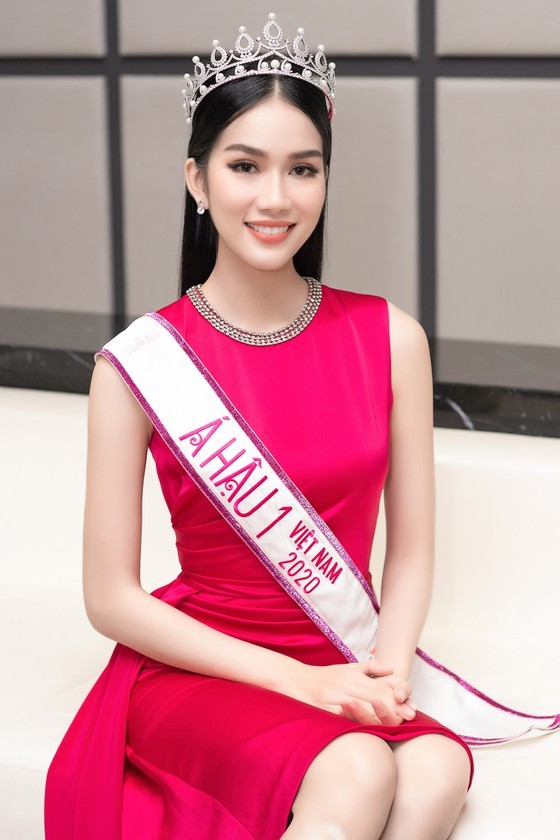 First runner-up of Miss Vietnam 2020 to compete in Miss International 2021 ảnh 4