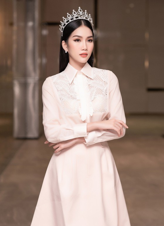 First runner-up of Miss Vietnam 2020 to compete in Miss International 2021 ảnh 6