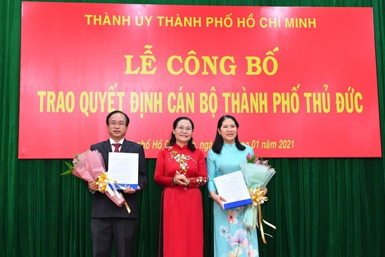 HCMC announces selection and appointment of leading cadres of Thu Duc City ảnh 3