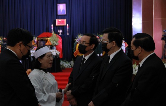 Former Deputy Prime Minister Truong Vinh Trong laid at rest in his native land ảnh 4