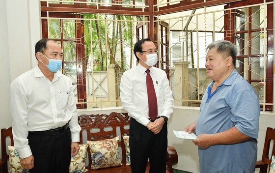 HCMC Party Chief congratulates veteran doctors on Vietnam Doctor’s Day ảnh 1