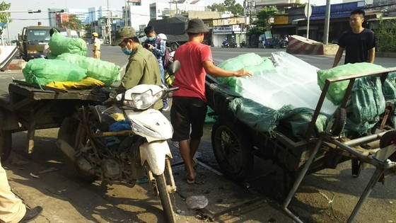 HCMC Police handle, seize hundreds of outdated motor vehicles ảnh 11
