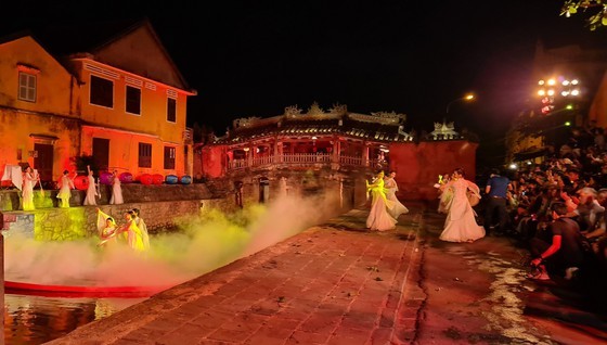 Hoi An’s history reappears in special art performance ảnh 1