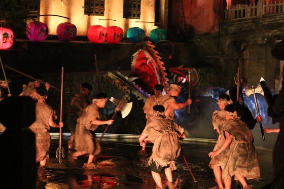 Hoi An’s history reappears in special art performance ảnh 3