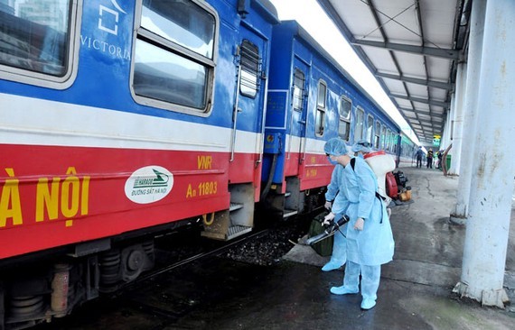 Trains cancelled from May 6 to prevent widespread community transmission ảnh 1