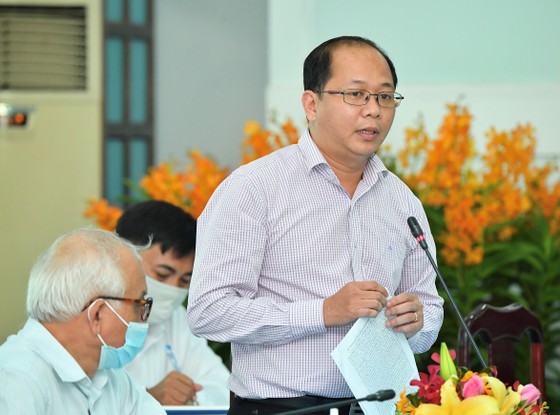 State President holds working session with Cu Chi, Hoc Mon districts in HCMC ảnh 6