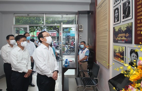 City Party Secretary visits historical sites, works with District 5  ảnh 4