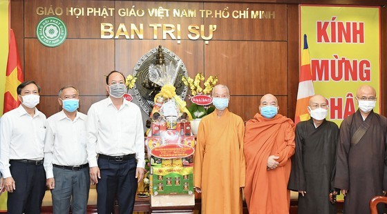 HCMC leaders extend Buddha’s birthday greetings ảnh 2