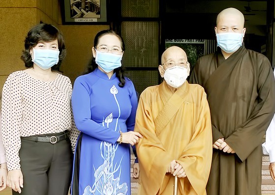 HCMC leaders extend Buddha’s birthday greetings ảnh 1
