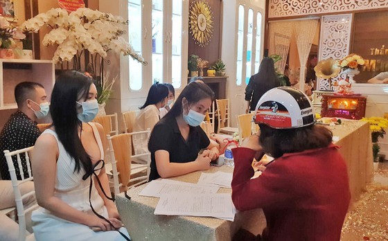 Lam Dong revokes beauty spa’s business license for violating Covid-19 rules ảnh 1