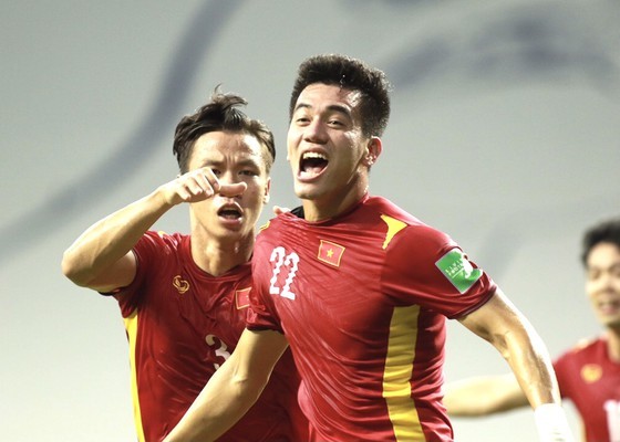 Vietnam win 2-1 victory over Malaysia at World Cup qualifiers  ảnh 3