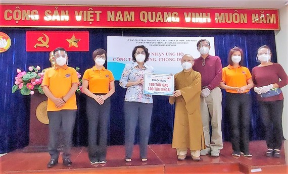 HCMC receives Covid-19 food, essential goods, medicine support ảnh 1