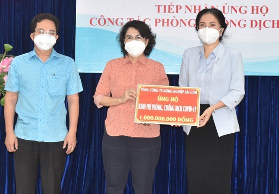 State agency, businesses extend support to HCMC in its fight against Covid-19 ảnh 2