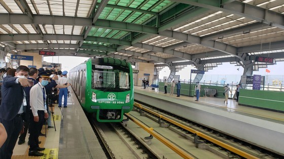 Cat Linh-Ha Dong metro line begins commercial operation ảnh 1