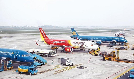 CAAV proposes increasing domestic flights in November ảnh 1