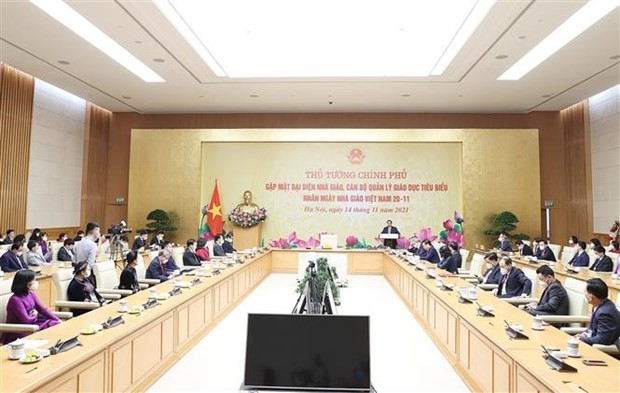 Teachers carry out honorable and proud mission: PM ảnh 2