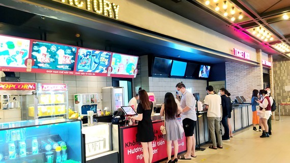Cinemas not yet revived after reopening ảnh 1