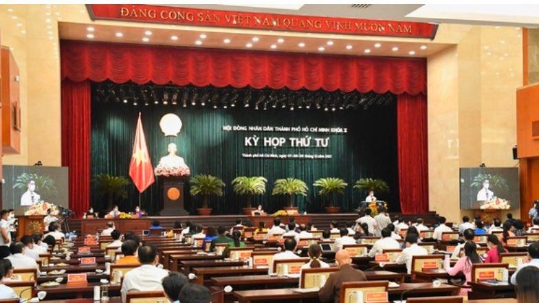 Fourth session of 10th People's Council of HCMC opens ảnh 1