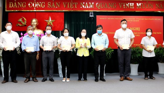 HCMC well takes care of needy people during Tet holidays ảnh 7