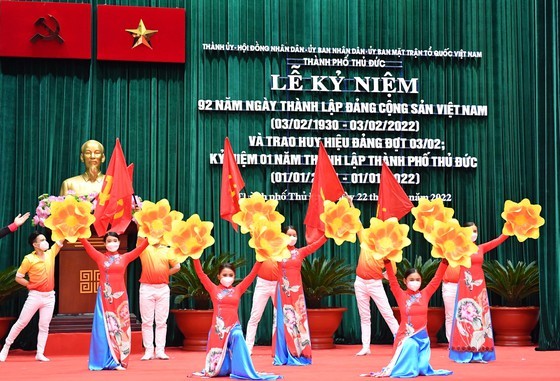 Thu Duc City celebrates its first founding anniversary ảnh 1