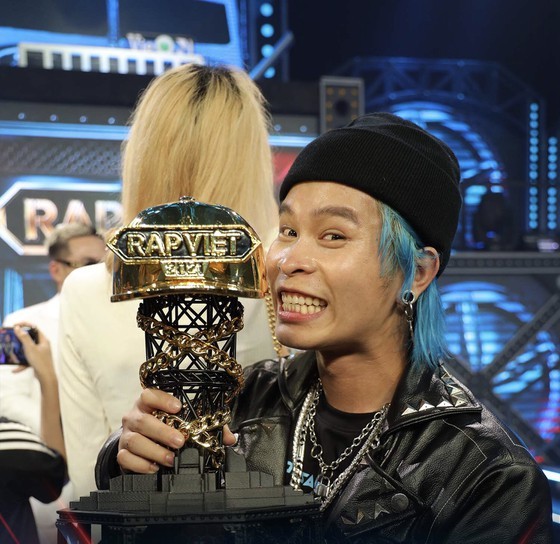Seachains named as winner of 2nd Rap Viet Competition ảnh 5