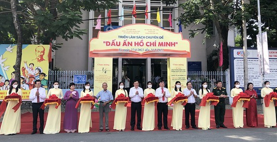 Exhibition on President Ho Chi Minh opens in Mekong Delta City of Can Tho ảnh 1