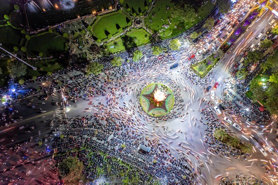 2022 Quy Nhon Summer Sea Festival opens ảnh 1