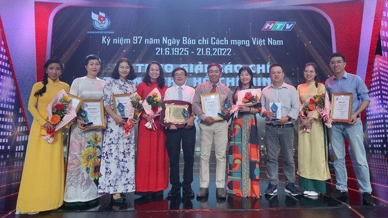 SGGP Newspaper wins nine prizes at HCMC Press Awards 2022 ảnh 3