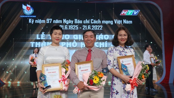 SGGP Newspaper wins nine prizes at HCMC Press Awards 2022 ảnh 6