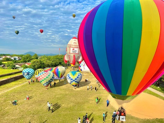 Grand Opening Ceremony of Hue Festival 2022 officially held ảnh 11