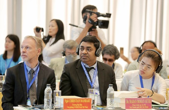 International Seminar on Great Celebrity Nguyen Dinh Chieu Celebrates 200 Years ảnh 2