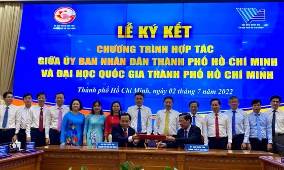 HCMC, UNV-HCMC sign cooperation program for socio-economic development ảnh 2