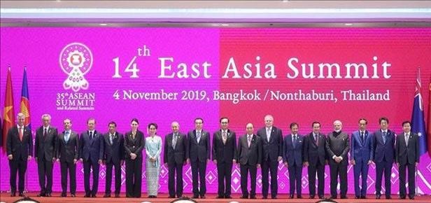 Vietnam holds center role in ASEAN ảnh 2
