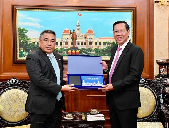 HCMC, the Philippines strengthen cooperation in various fields ảnh 1