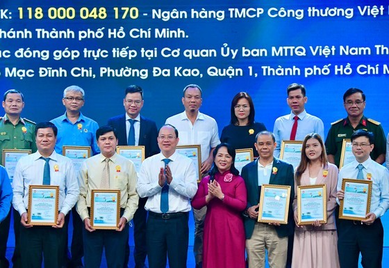 HCMC’s art program raises VND44 billion for national border, seas, islands ảnh 1